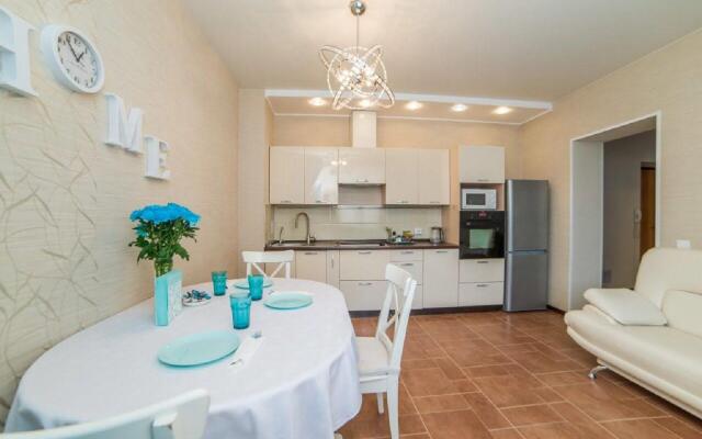 Европа Центр на улице Фролова 29