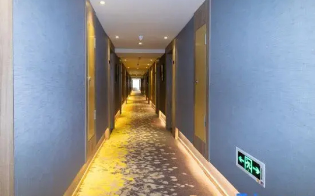 Youcheng Hotel (Liuzhou High-Speed Railway Station Ma'anshan Park)