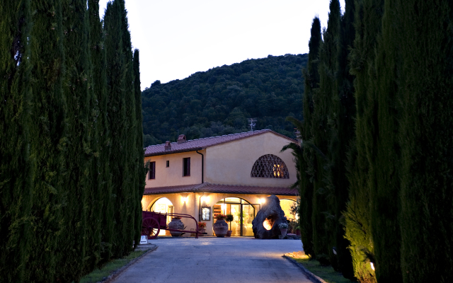 Hotel Casolare Le Terre Rosse