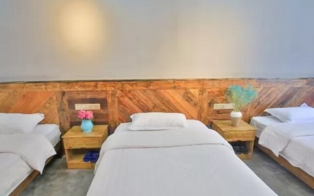 Zuoshou Qian Youshou Inn