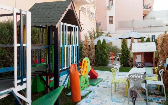 Red Clay SPA Apartments