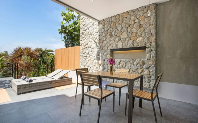Scenic Green Hill Views 4BR Villa Jeanny