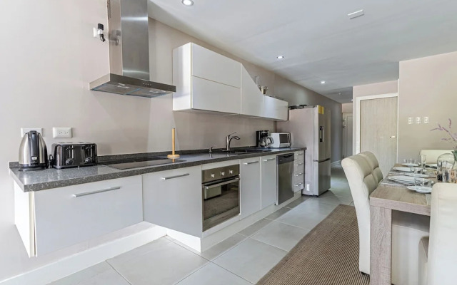 Las Islas Condominiums