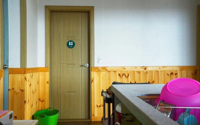 Boryeong Muchangpo Gandri House Pension
