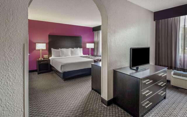 La Quinta Inn & Suites by Wyndham Miami Lakes