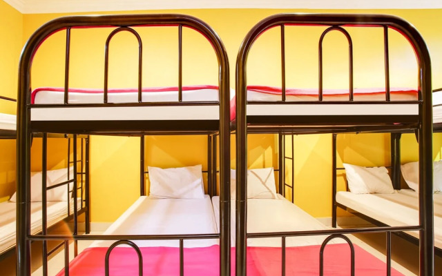 SPOT ON 89623 Nawawi's Backpackers