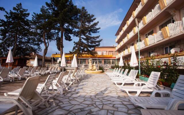 Balneo & SPA Hotel Aura