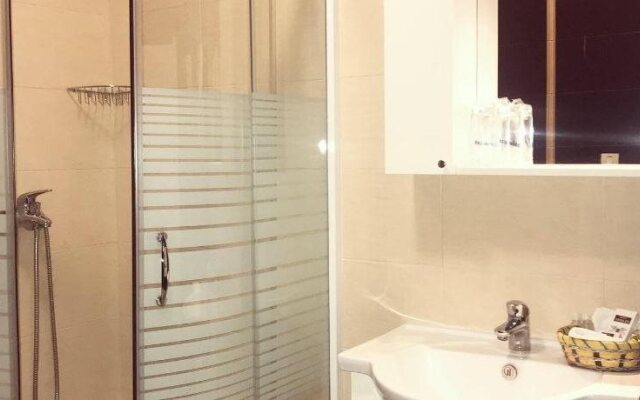 Garni Hotel Semlin B&B