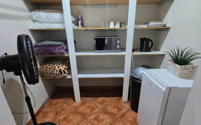 CH Airport Accommodation Room 2
