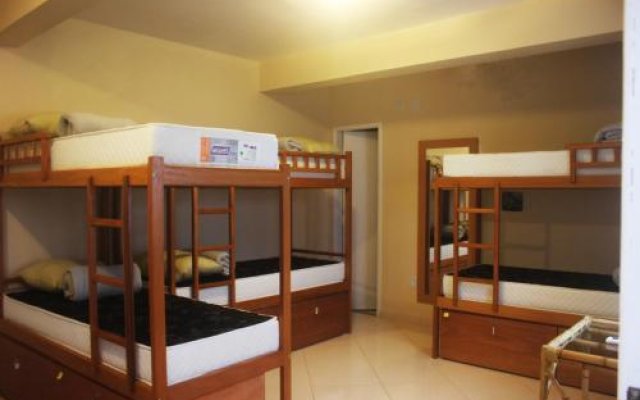 Hostel Caravela