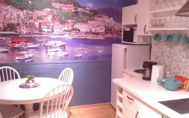 На улице Цурюпы