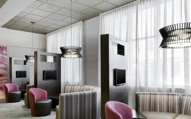 Courtyard by Marriott Milwaukee Downtown