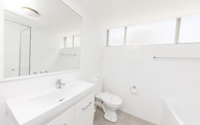 Ebbtide, Unit 17, 2-6 North Street