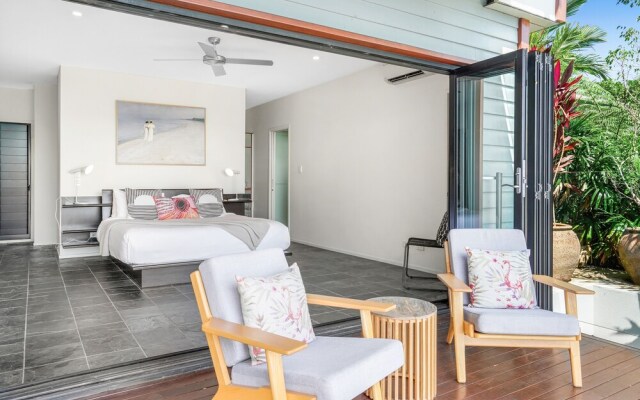 Belle Escapes - Trinity Blue Ocean View Home