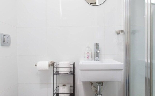Spacious 4 Bedroom Apartment