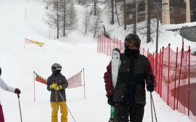 Ski Paradise