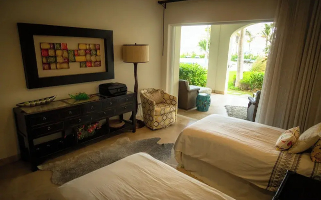 Tortuga Bay TBB 2102