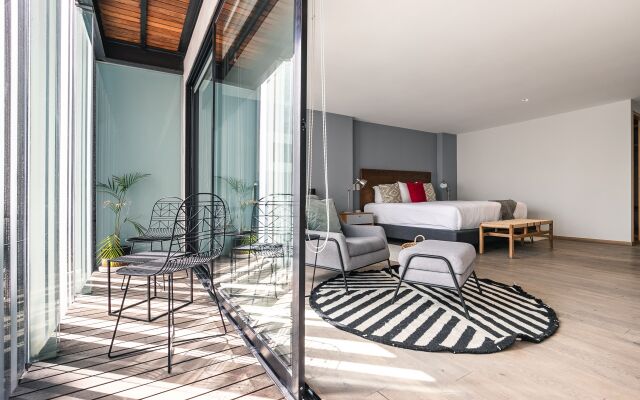 Casai Luxury Designer Apt in the Best Location