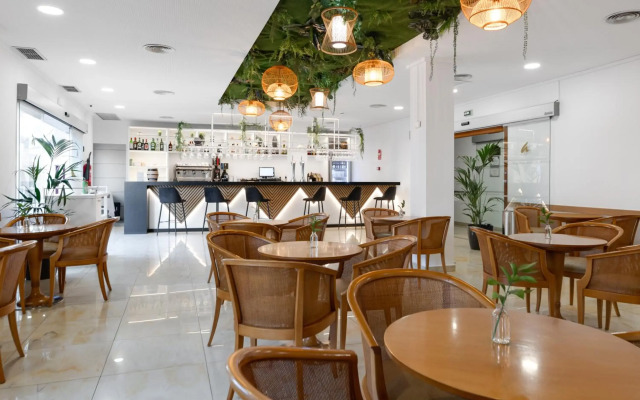 Hotel Daniya Denia
