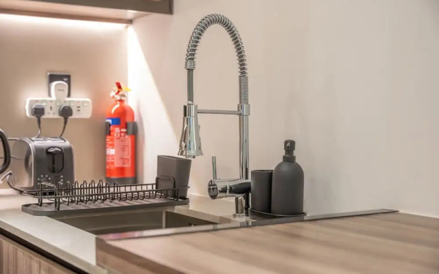 Sleek Studio in The Ivy Tower JVT