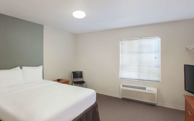 WoodSpring Suites Jacksonville Southeast
