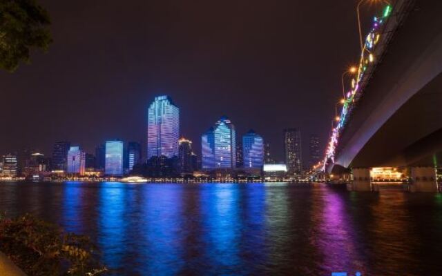 TOP TOURXiangtu·Wanyu (Tianzi Wharf, Beijing Road, Guangzhou)