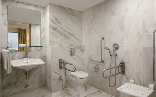 Four Points by Sheraton Hotel & Serviced Apartments, Pune