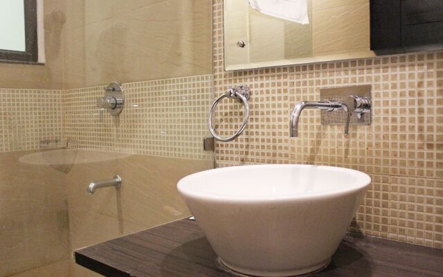 Hotel Camria by OYO Rooms