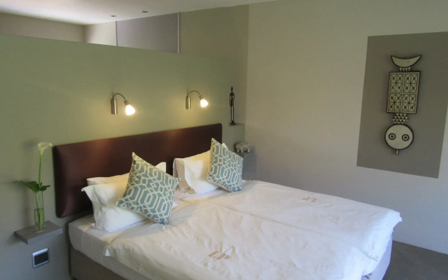 Lily Pond Country Lodge