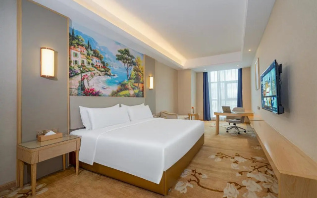 Vienna International Hotel Qishi Center Branch in Dongguan, Guangdong.