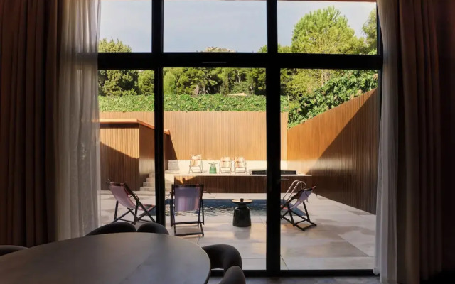 Eze Beach Residence