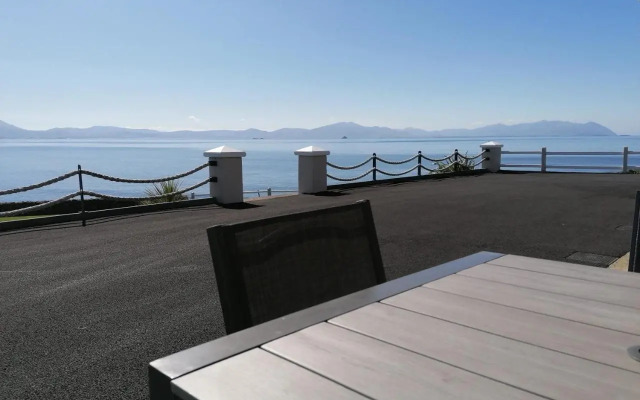 Ballyheigue Cliff Side and Sea View Apartment