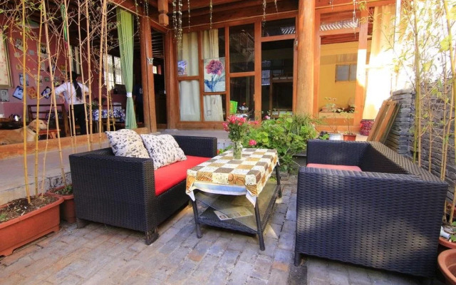 Lijiang Shuhe Shi Wu Wan Hostel
