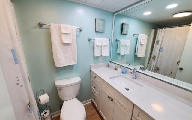 Island House F116 2 Bedroom Condo by RedAwning