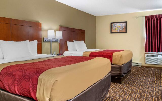 Coratel Inn & Suites By Jasper River Falls