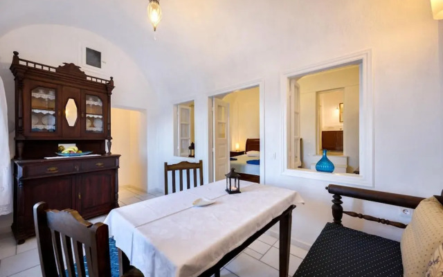 Chelidonia Traditional Villas Santorini Romantic Villa