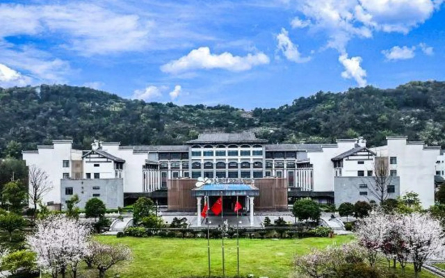 Guihuashan Hotel – Outside – Zunyi