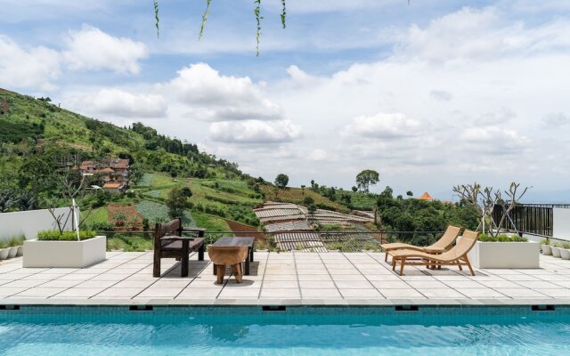 JadenHill CityView 8BR Villa Heated Pool+Movieroom