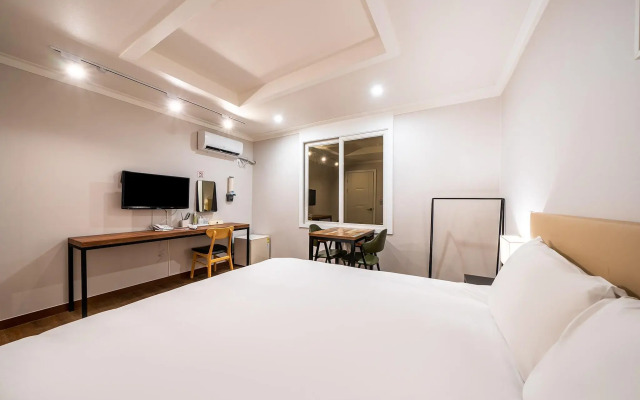 Check Inn Hotel Jeju