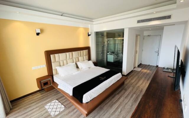 Mazarine Surf Suites