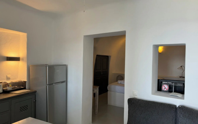 Theodora Suites - Adults Only