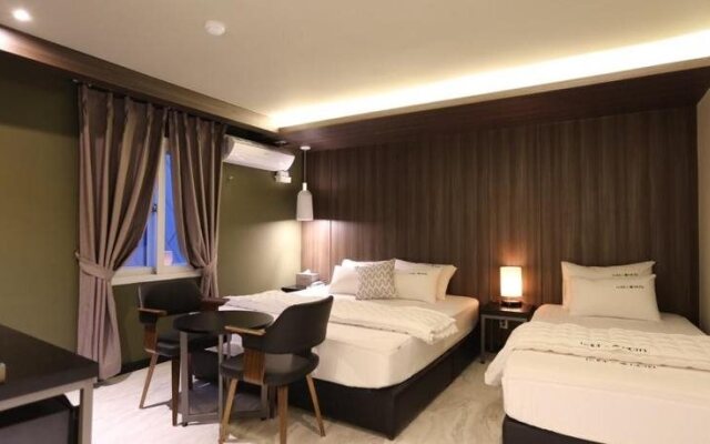 Hotel Idea Gupo