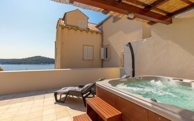 Hedera Estate, Hedera A19