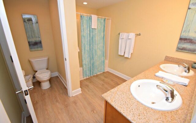 Sanibel 705 by RedAwning