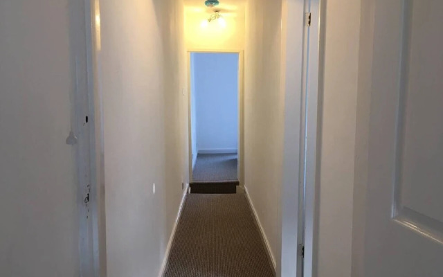Cv21 3SG Whole 2-bed House in Rugby