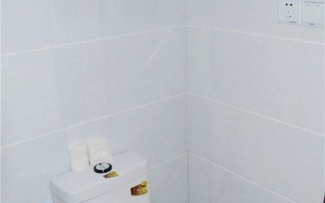 Zhenjiang Xingai'nian Business Hotel