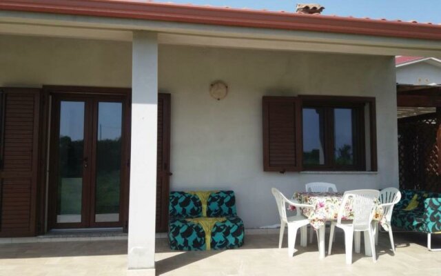 2 bedrooms house with enclosed garden and wifi at Is Potettus