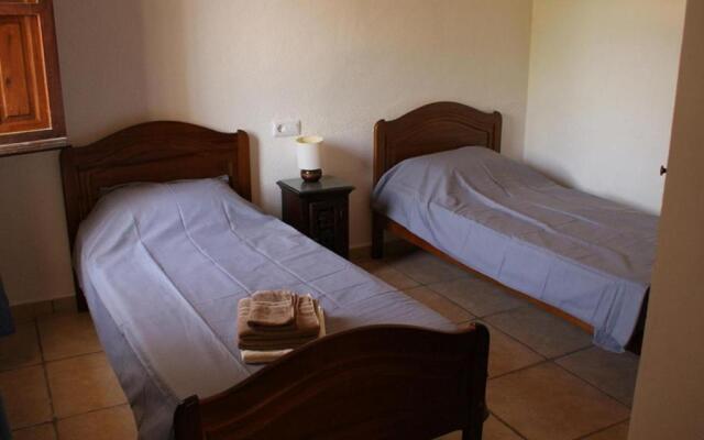 Villa up to 8 sleeps 4 bedrms 2