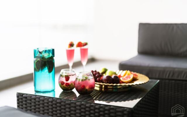 Luxury Staycation - The Residences Tower