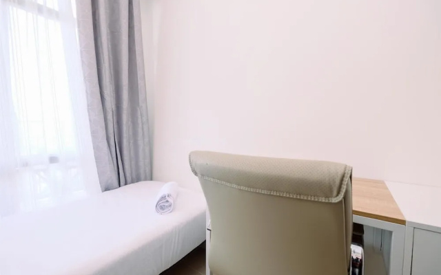 Modern Look And Comfy 2Br At Vasaka Solterra Apartment